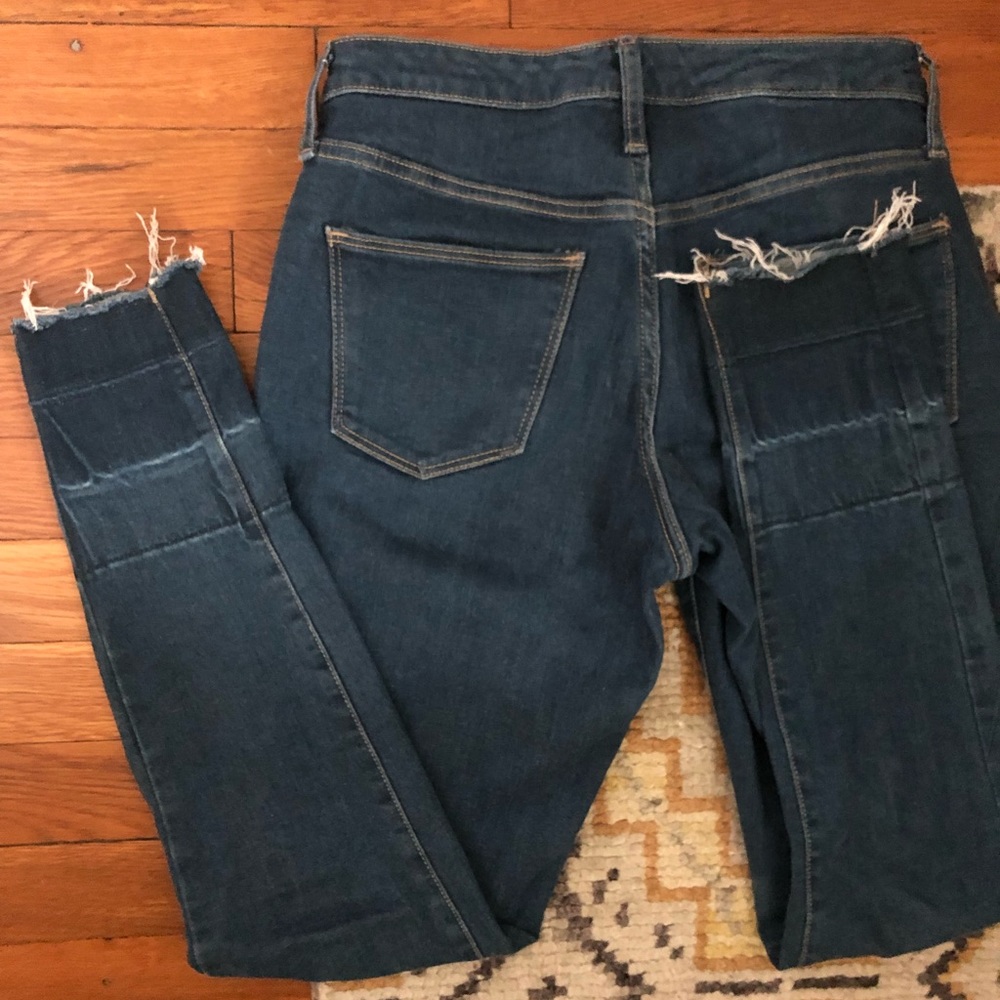 Universal Thread Medium Wash Jeans